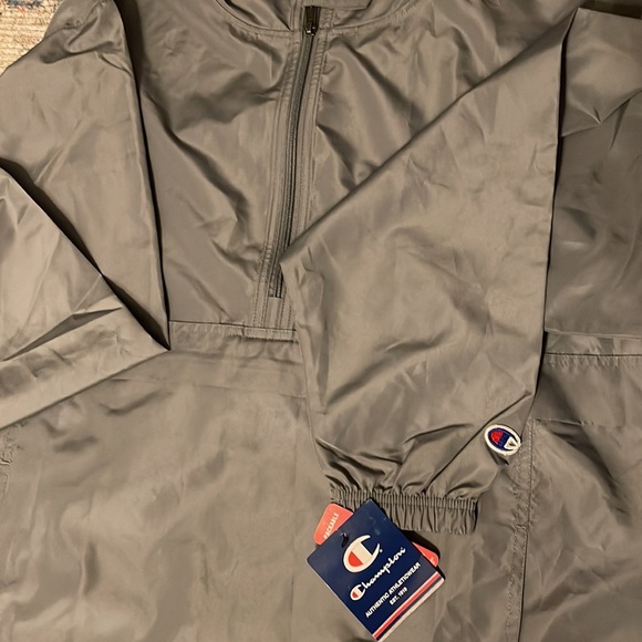 Champion pullover rain/windbreaker size M New with tags - Picture 4 of 5